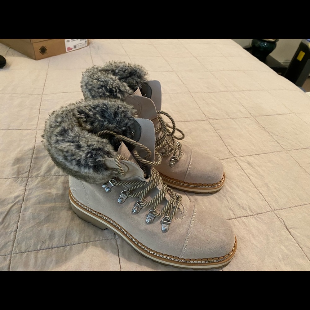 Like New Sam Edelman Bowen Boots Size 8 Fur Trim